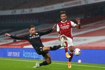 沃特金斯梅开二度维拉2-1逆转曼城