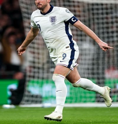 凯恩头球破门追平内马尔进历史前十 英格兰1-0