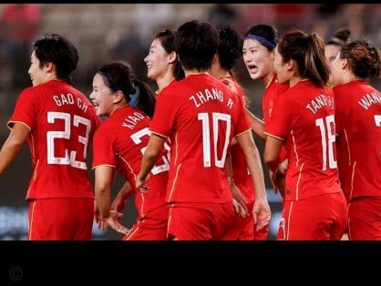 韩国进球前捷克防守疑问：为什么看起来没人碰到球