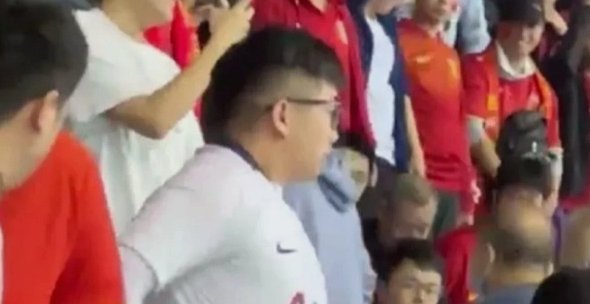 孙兴慜被韩国人骂实际上一点不冤，他的国家队表现好的场次还没有哭的多