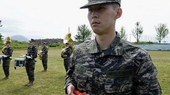 韩国队前主帅洪明甫出席国会听证会 否认选帅程序存在腐败