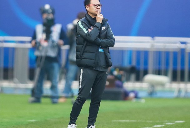 斯卢茨基：我是申花队史上最成功的教练 离开时有3000人送我