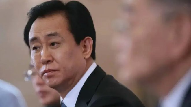 许家印“崛起”：恒大夺冠的璀璨夜