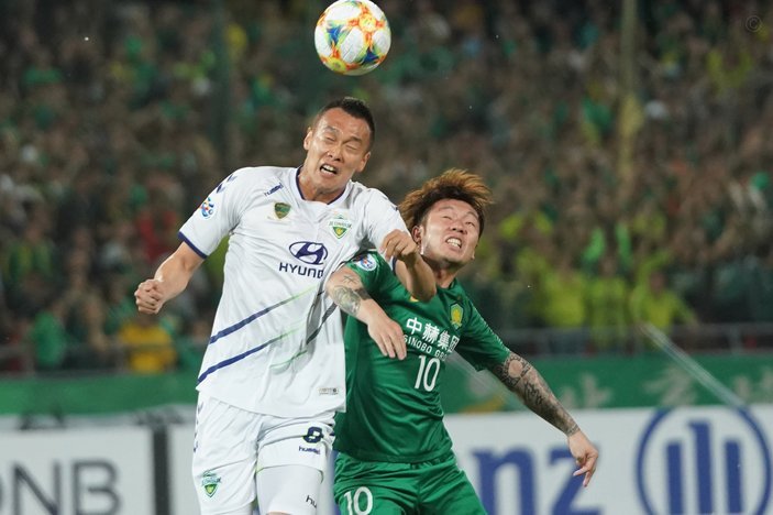 亚冠：国安2-2全北，王刚、杜奇亚克破门，达万失良机